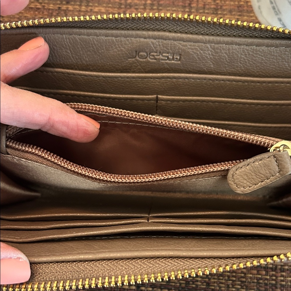 Joe's Tan Embossed Wallet - Picture 13 of 13